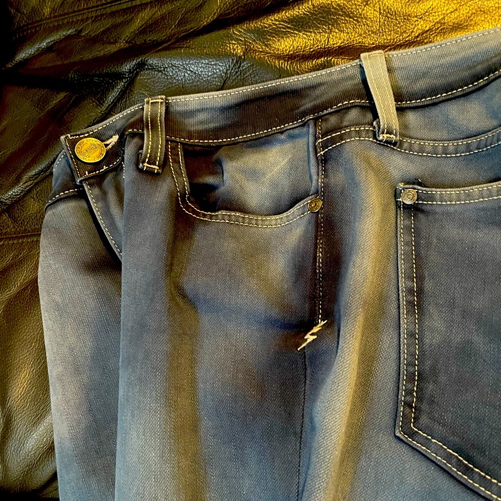 Size 28 Marc Allison zippered ankle mid waist jeans